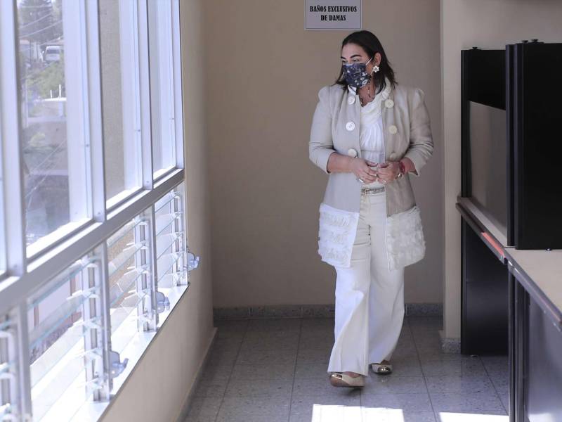 La ex primera dama Rosa Elena Bonilla asiste a un juicio, en la Corte Suprema de Justicia, en Tegucigalpa (Honduras).