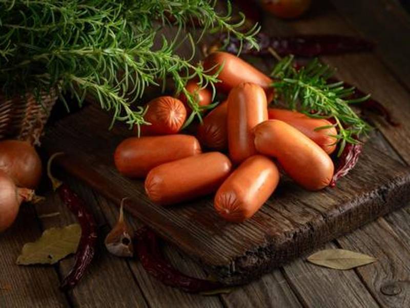 Especialistas recomiendan consumir con moderación los embutidos, alimentos precocidos, mermeladas y purés por su altas dosis de sodio entre sus ingredientes.