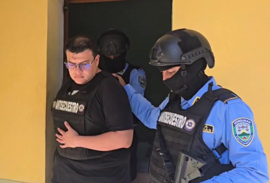 ¿Se parecen? Comparan a hondureño que se autosecuestró con Franco Escamilla