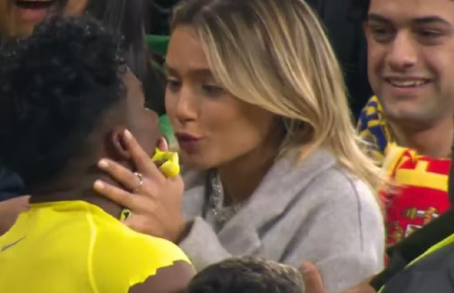 Fue en esa misma fecha FIFA que Endrick y la joven se viralizaron en las redes sociales durante el partido de España-Brasil cuando el brasuleño firmó uno de los tantos y se lo dedicó.
