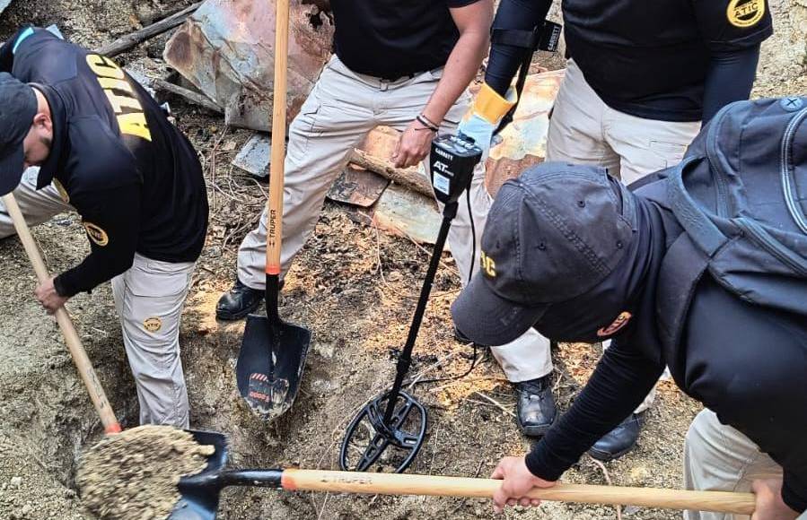 Una de las osamentas encontradas de acuerdo a los análisis preliminares habría sido atada y luego asesinada.
