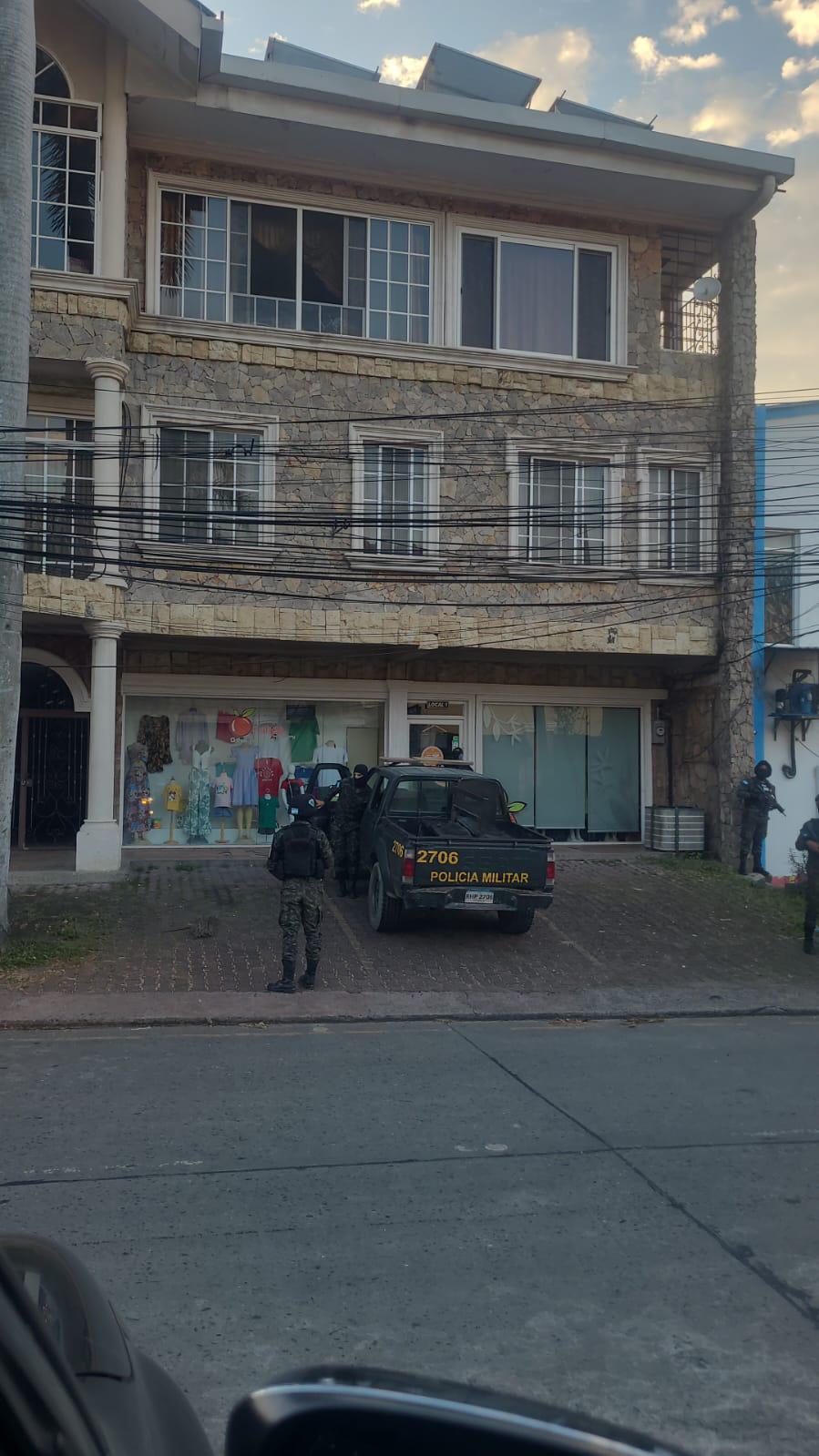 Mansiones allanadas en SPS y Omoa son vinculadas a capos