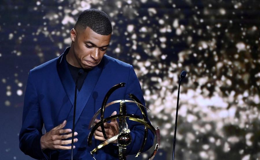 Mbappé es premiado en Francia y sorprende al hablar de su futuro: “Está casi todo terminado”