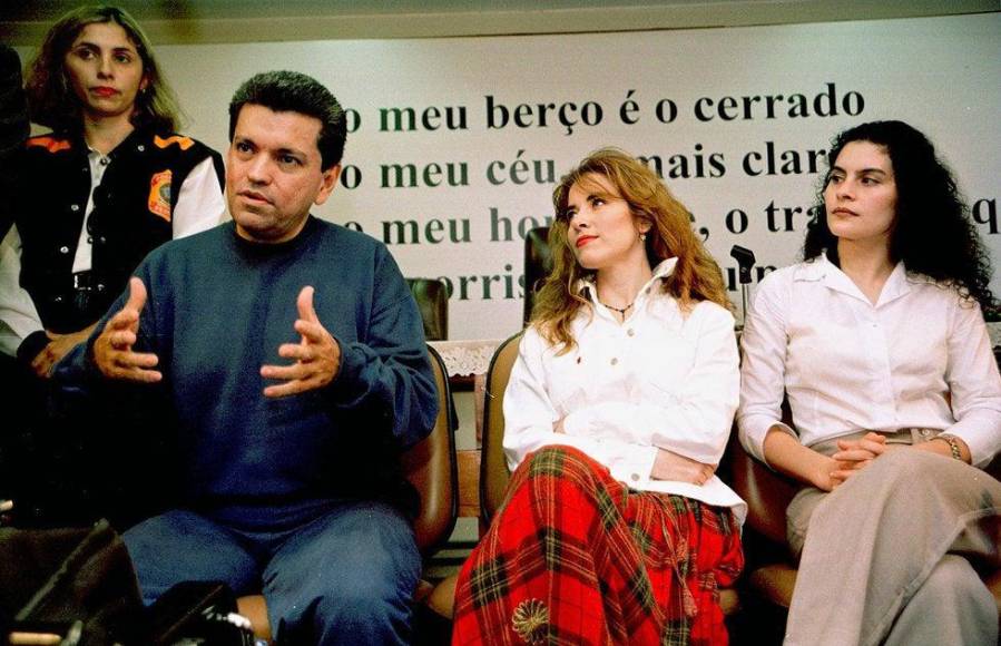 Además, la actriz y cantante María Raquenel Portillo, mejor conocida como Mary Boquitas, fue una de las implicadas en el clan de Sergio Andrade y pasó cuatro años en prisión junto con Gloria Trevi, acusada de corrupción de menores, secuestro y abuso, hasta que las dejaron el libertad en 2004 por falta de pruebas. 