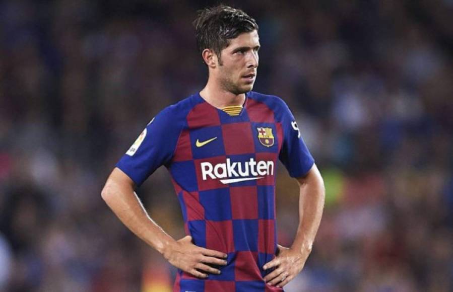 El Manchester City piensa en el futbolista azulgrana Sergi Roberto para reforzar tanto su lateral derecho como su centro del campo, aprovechando la gran polivalencia que tiene el español, que pese a que no tiene intención de abandonar el Camp Nou, podría poner rumbo al Etihad Stadium este verano si llega una oferta lo suficientemente buena.