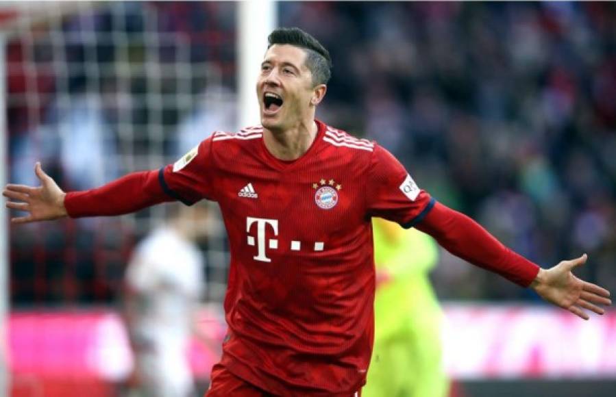 Según la revista alemana Kicker, el delantero del Bayern Munich, Robert Lewandowski, cuenta ofertas de PSG y Manchester United. El internacional polaco también tiene sobre la mesa una propuesta de renovación del contrato hasta 2022 del club bávaro.
