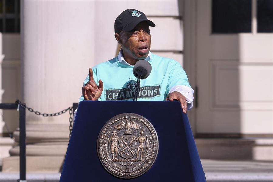 El alcalde demócrata de Nueva York defiende a Trump