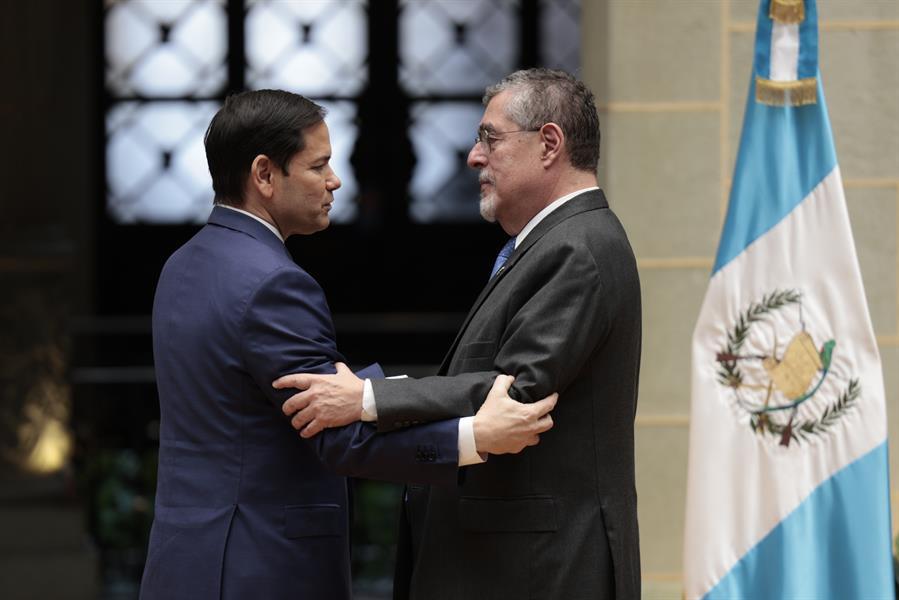 Guatemala acuerda con Rubio recibir a migrantes deportados de otros países