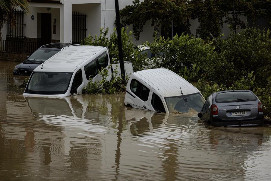 Fuertes lluvias provocan inundaciones, cinco desaparecidos y un tren descarrilado en España