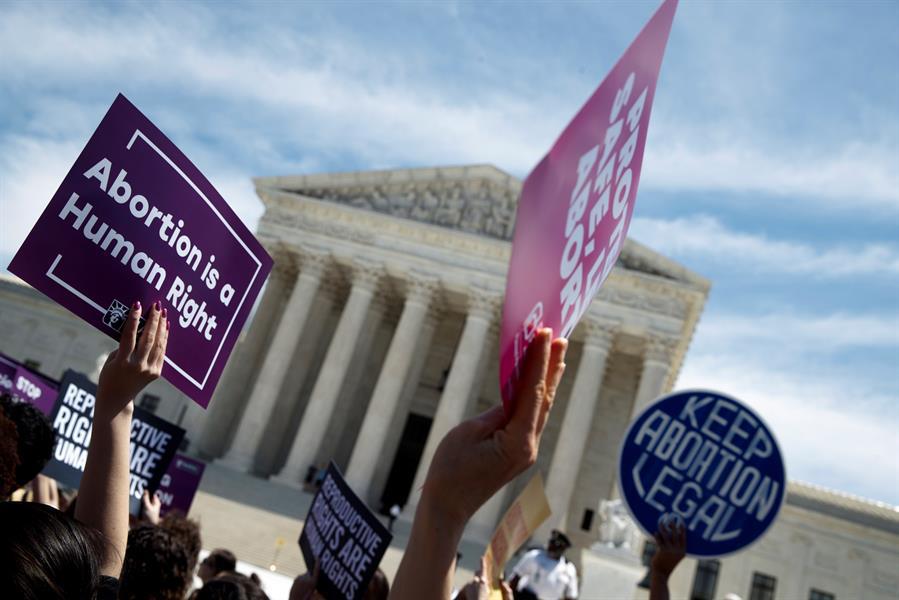 Science acusa al Supremo de EEUU de ignorar la ciencia sobre el aborto