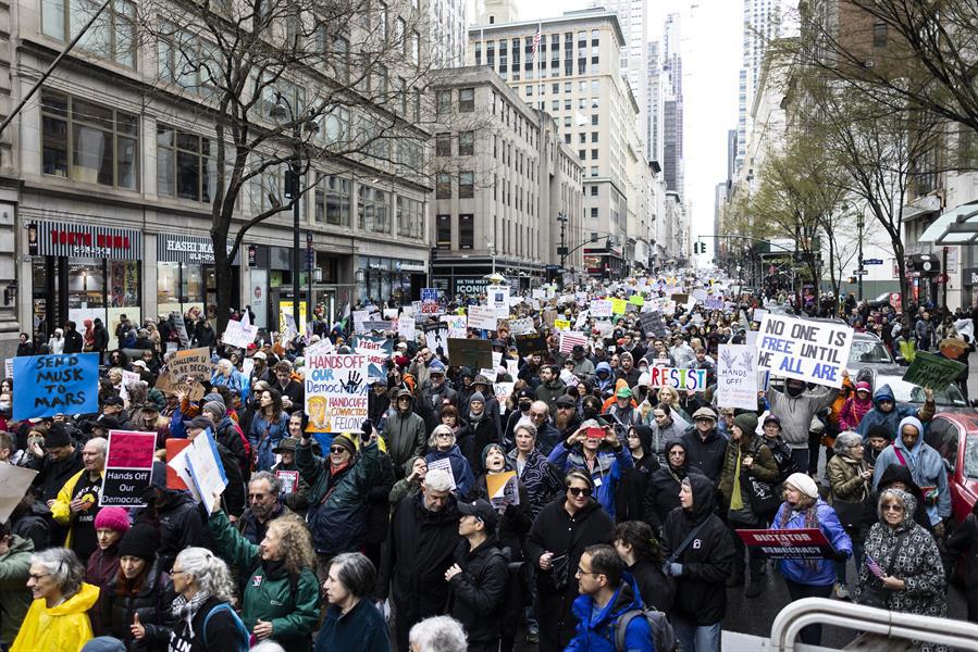 Masivas protestas contra Trump y Musk en las principales ciudades de EEUU
