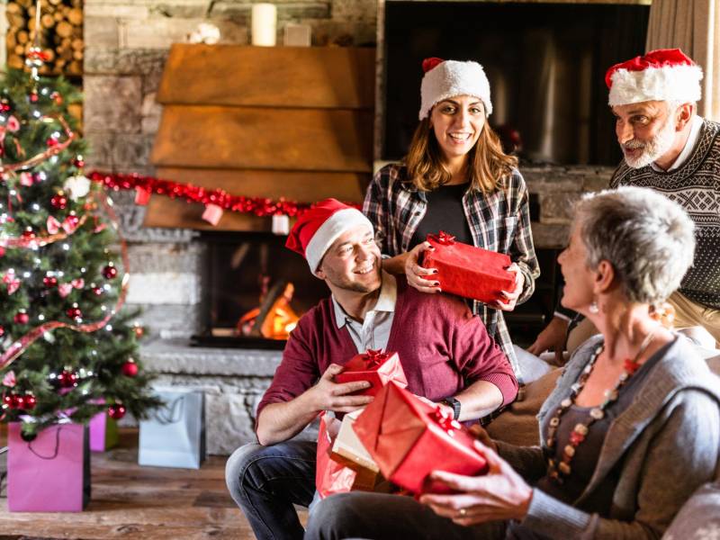 “Como terapia paradójica, hay que permitirnos aceptar la tristeza para no estar tristes y permitirnos sentir el afecto de los demás”, José Sanper, psicoterapeuta.