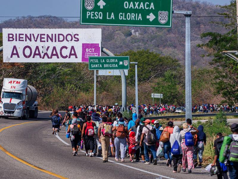 Más de 3,000 migrantes se reagruparon para avanzar hacia Estados Unidos en una nueva caravana.