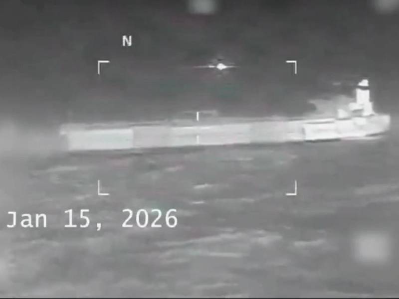 Captura de video tomada de la cuenta oficial de la red social X de la secretaria del Departamento de Seguridad Nacional de los Estados Unidos, Kristi Noem @Sec_Noem, que muestra el buque cisterna Veronica navegando en el Caribe.