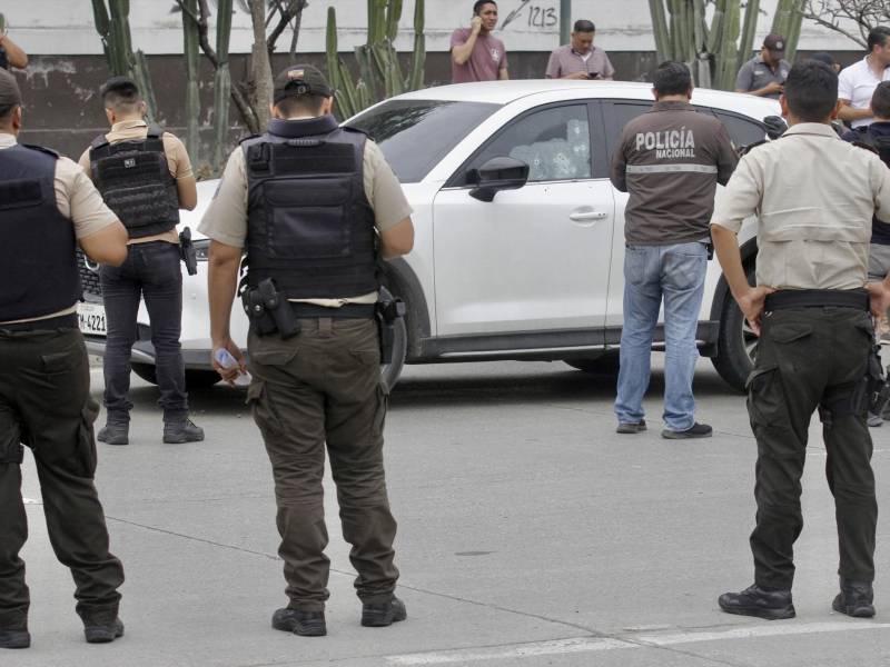 El fiscal César Suárez fue asesinado por varios sicarios a su salida del Ministerio Público.