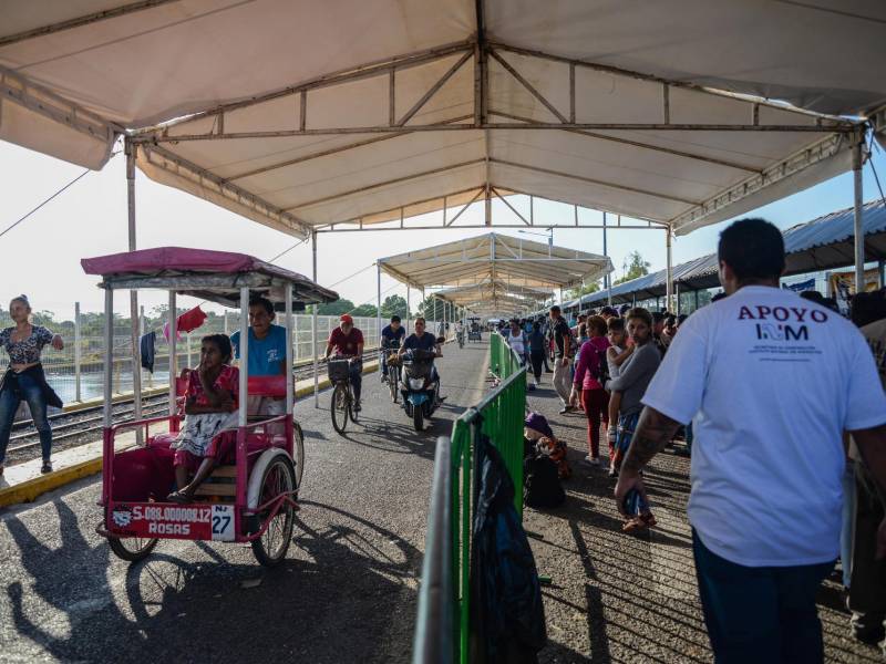 Imagen de archivo de migrantes. EFE/Luis Villalobos