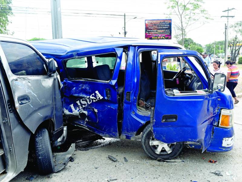<b>Pérdidas humanas y materiales se registran cada día por la falta de conciencia de los conductores, unos 80 accidentes diarios. Fotos: Héctor Edú y Melvin Cubas</b>