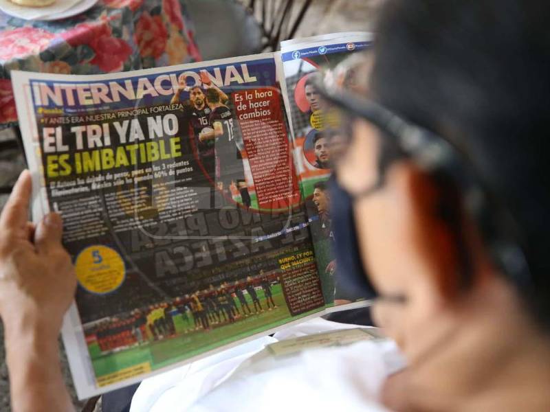 La prensa deportiva de México señala que su selección ya no es imbatible en el estadio Azteca.