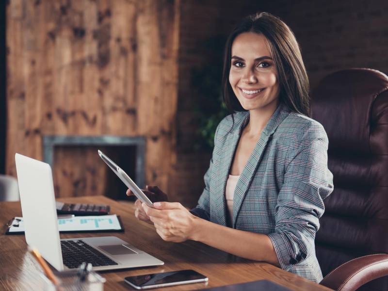 10 tips para ser elegante en el trabajo