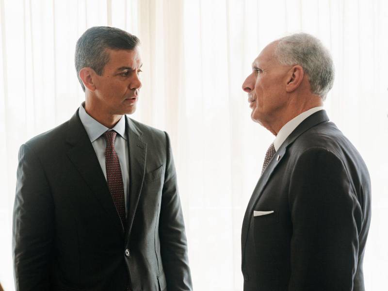 El presidente de Honduras, Nasry Asfura, durante su reunión con el presidente de Paraguay, Santiago Peña.
