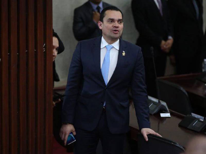Tomás Zambrano durante una sesión legislativa. Fotografía de archivo.