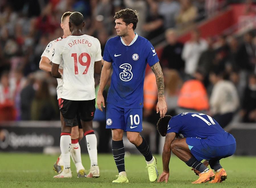 Chelsea vuelve a tropezar en la Premier League al perder contra el Southampton