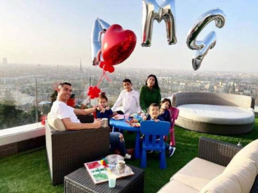 Lo que todavía no ha trascendido es si Cristiano y Georgina se mudarán allí una vez que finalice el periplo del delantero en Italia, pues también tienen la opción de volver a Madrid, donde vivieron muchos años muy felices y siguen teniendo casa. Foto Instagram Cristiano Ronaldo.