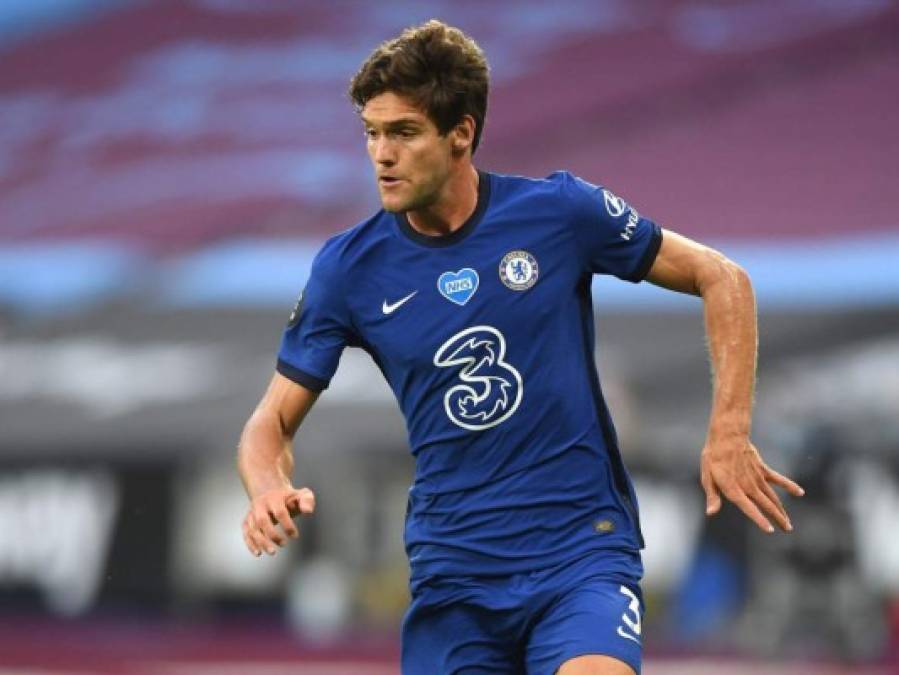 Marcos Alonso está a punto de ser el bombazo del Atlético de Madrid. Según información del diario Marca, el polivalente español estaría muy cerca de llegar cedido al club colchonero. El Chelsea pagaría la mitad de la ficha del jugador y el equipo rojiblanco el otro 50%. Hay que recordar que la sanción a Kieran Trippier ha dejado tocado el puesto de lateral en el equipo del 'Cholo' Simeone, y que Alonso solo ha participado en tres partidos esta temporada.