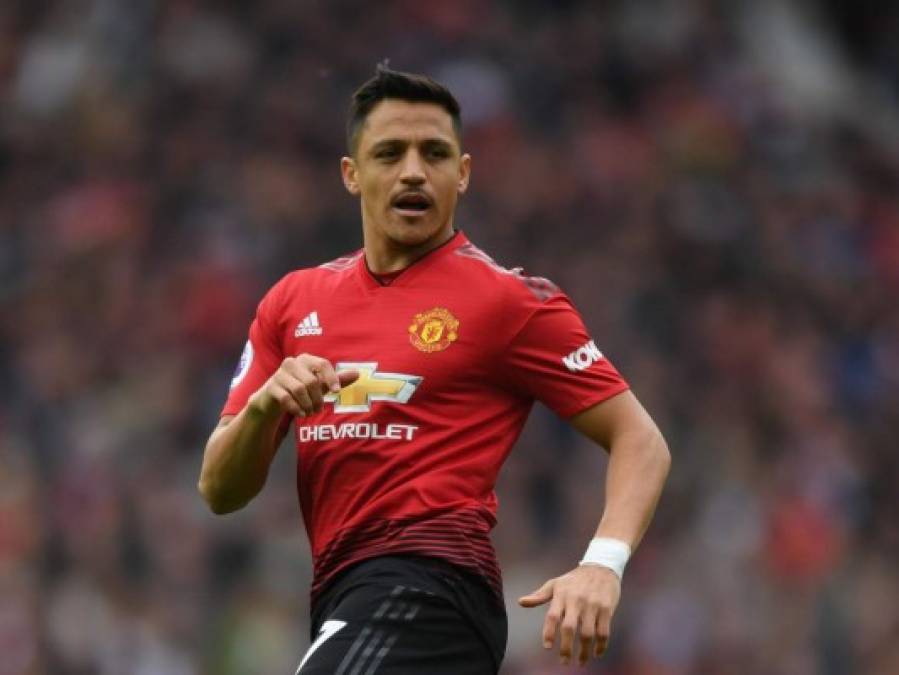 En Inglaterra algunos medios hablan de la posible salida de Alexis Sánchez del Manchester United. Según Sun Sport, el conjunto inglés está tan desesperado por dar salida al chileno que pagaría gran parte de su salario si acepta salir cedido a la Roma.