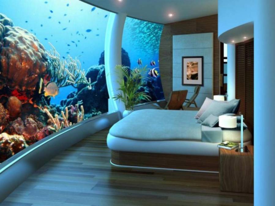 El hotel Poseidón, Islas Fiji: Fue inaugurado en 2010 como el primer y único hotel bajo el agua, y es que es evidente la larga lista de espera que hay para entrar en él, ya que permite ver las profundidades del mar.