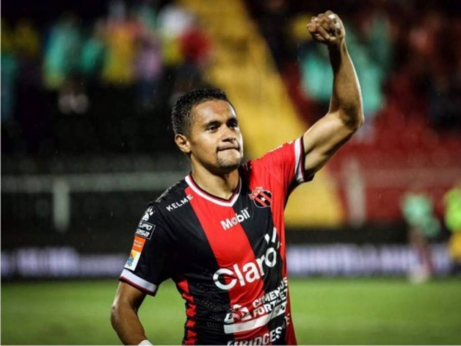 Roger Rojas (Liga Deportiva Alajuelense/Costa Rica) - El delantero se ha convertido en el goleador del equipo tico y puede tener una oportunidad en la Selección de Honduras.