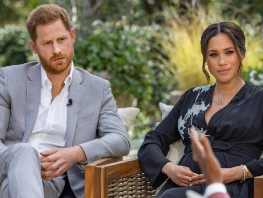 La aparente ruptura entre familias acrecentó el deseo de Meghan de contar su verdad en la entrevista que tanto ella como su marido ofrecieron a Oprah Winfrey. Meghan dijo que nunca se sintió realmente libre con la familia real, ya que vivía bajo presión por tantos protocolos y prohibiciones a los cuales nunca se pudo acostumbrar.