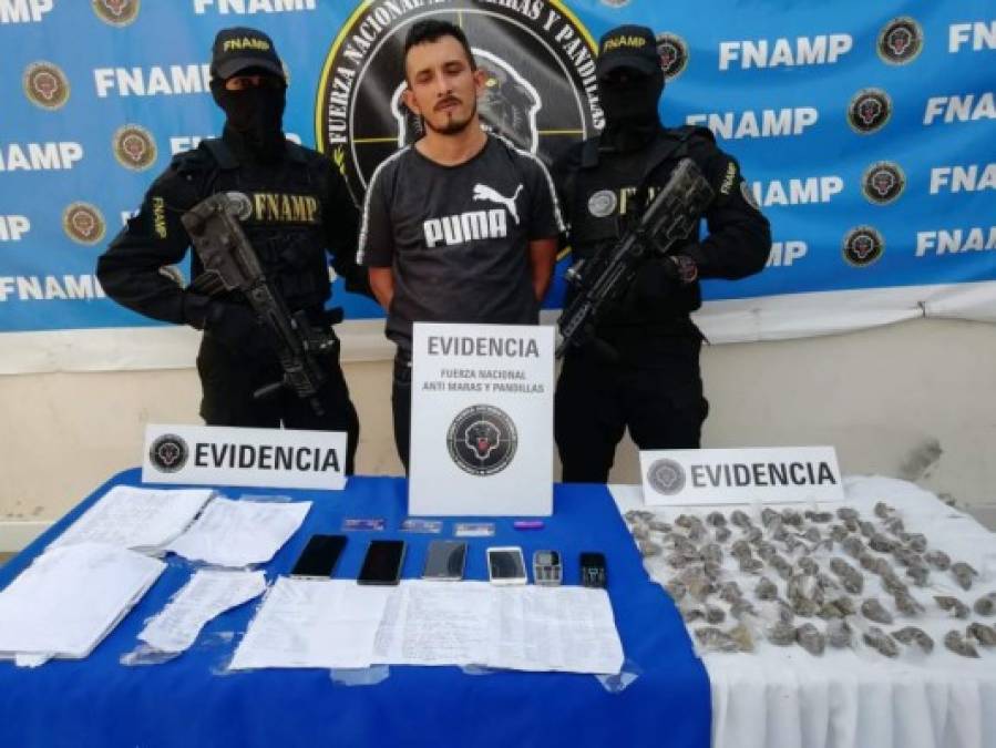 El supuesto contador de la Mara Salvatrucha (MS-13), Roldan Rene Sandoval, alias Tinieblas, fue capturado hoy en una residencial de El Trapiche en Tegucigalpa.