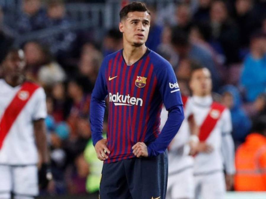 Philippe Coutinho pide al Barça que de lo deje salir. Según la Cadena SER, el brasileño ya ha comunicado a su club que quiere cambiar de aires. Puede volver a la Premier League (Chelsea o Manchester United), aunque el SPG también parece interesado en ficharlo. El diario The Sun asegura que los 'reds devils' prepara una oferta de unos 90 millones de euros.