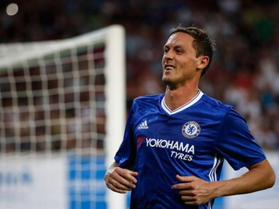 Matic: El fichaje de Bakayoko por el Chelsea podría acelerar la salida de Matic, a quien Mourinho quiere llevarse al Manchester United.