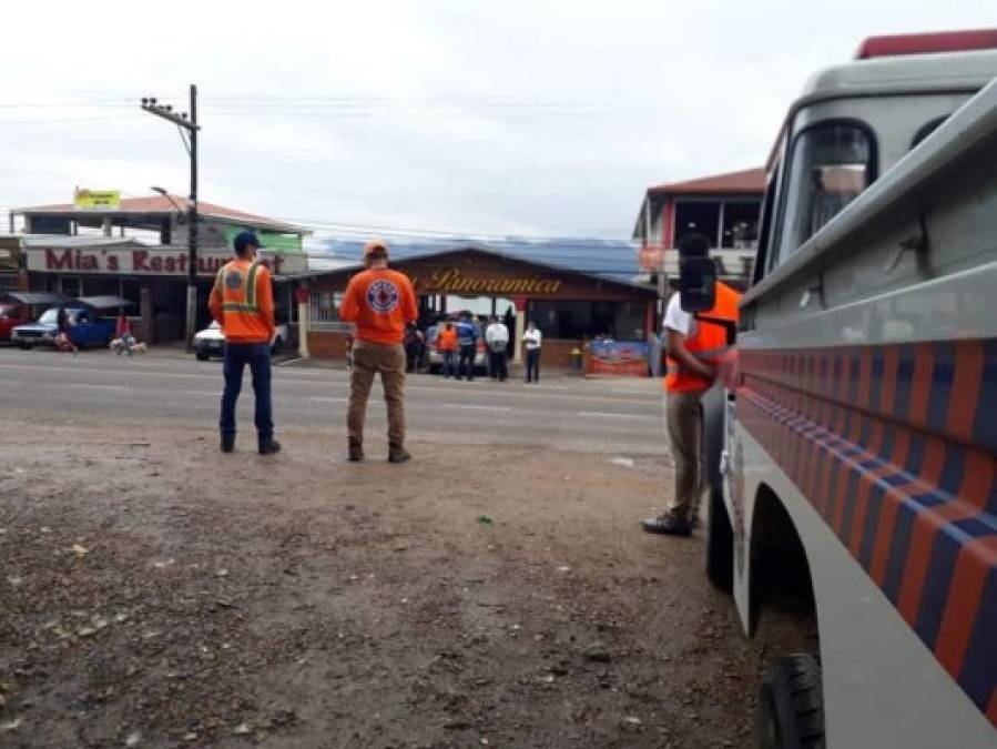 En el Lago de Yojoa, uno de los más concurridos del país en esta época, elementos de Copeco se instalaron y permanecen atentos ante incidencias en la vía.