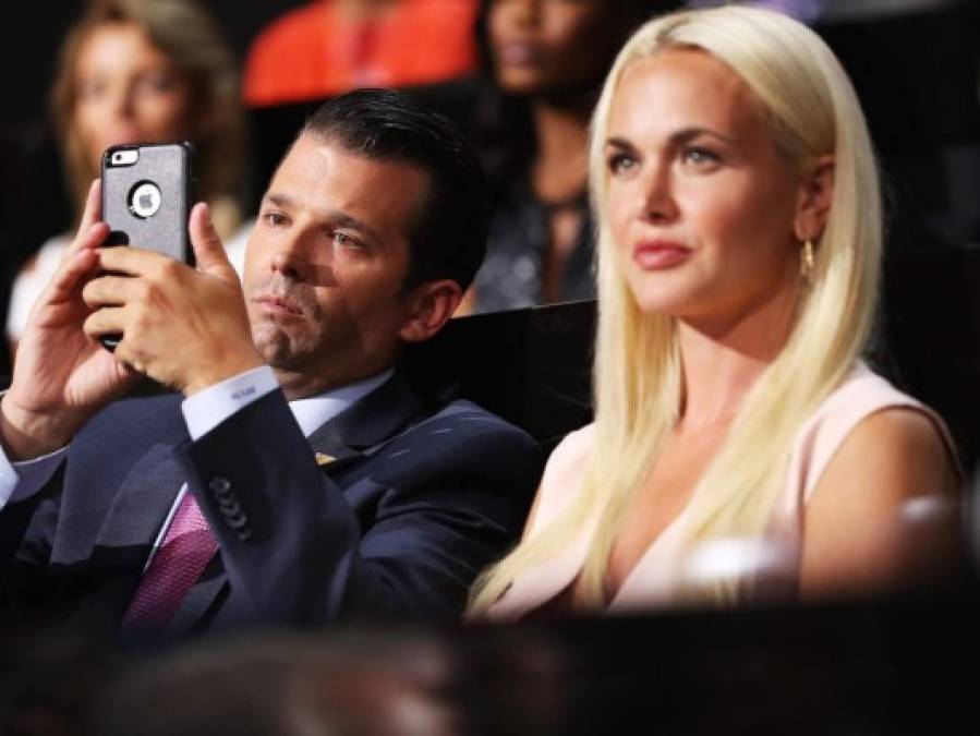 La autora también reveló en el libro que se publicará el próximo 18 de mayo que Vanessa, exesposa de Donald Trump Jr, también sostuvo una relación 'inapropiada' con un agente del Servicio Secreto.