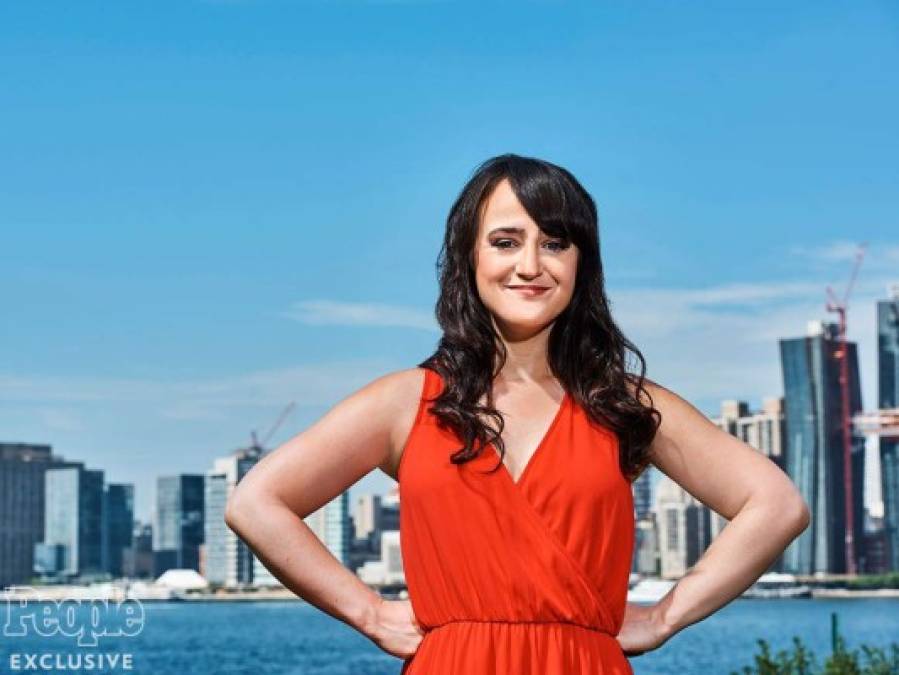 Y aunque está retirada de los escenarios, Mara Wilson sigue activa en sus redes sociales, en donde comparte su día a día con sus fans.