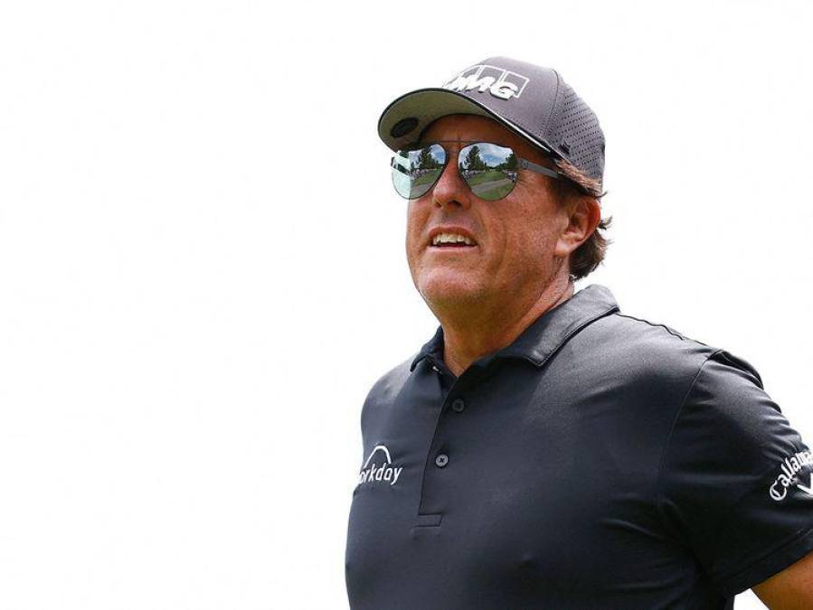 7. Phil Mickelson (Golf): Phil ocupa el sexto lugar de la lista de Forbes como los deportistas mejor pagados con 106 millones de dólares.