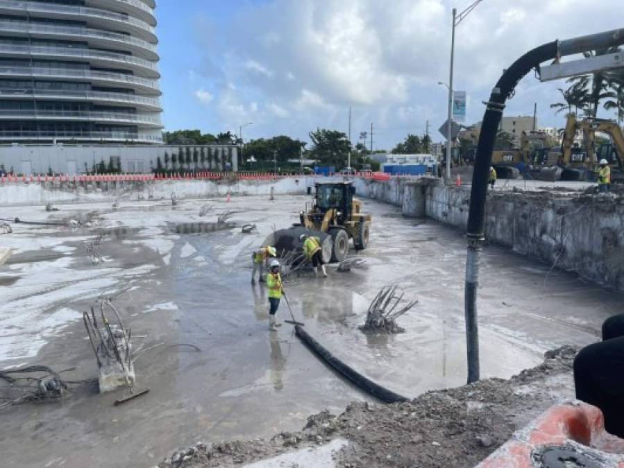 El senador de Florida Jason Pizzo publicó fotos del sitio totalmente despejado en su cuenta de Twitter para informar que las tareas de recuperación y limpieza estaban llegando a su fin.