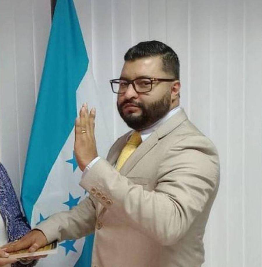 La investigación comenzó tras la denuncia de un testigo protegido, quien reveló un esquema de extorsión en el que los imputados lo presionaban con amenazas que la Unidad Fiscal de Especializada Contra las Redes de Corrupción (Uferco) le presentaría un requerimiento fiscal.