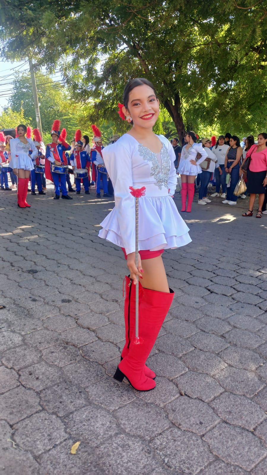 Nacaome: con patriotismo, estudiantes rinden honores a Honduras