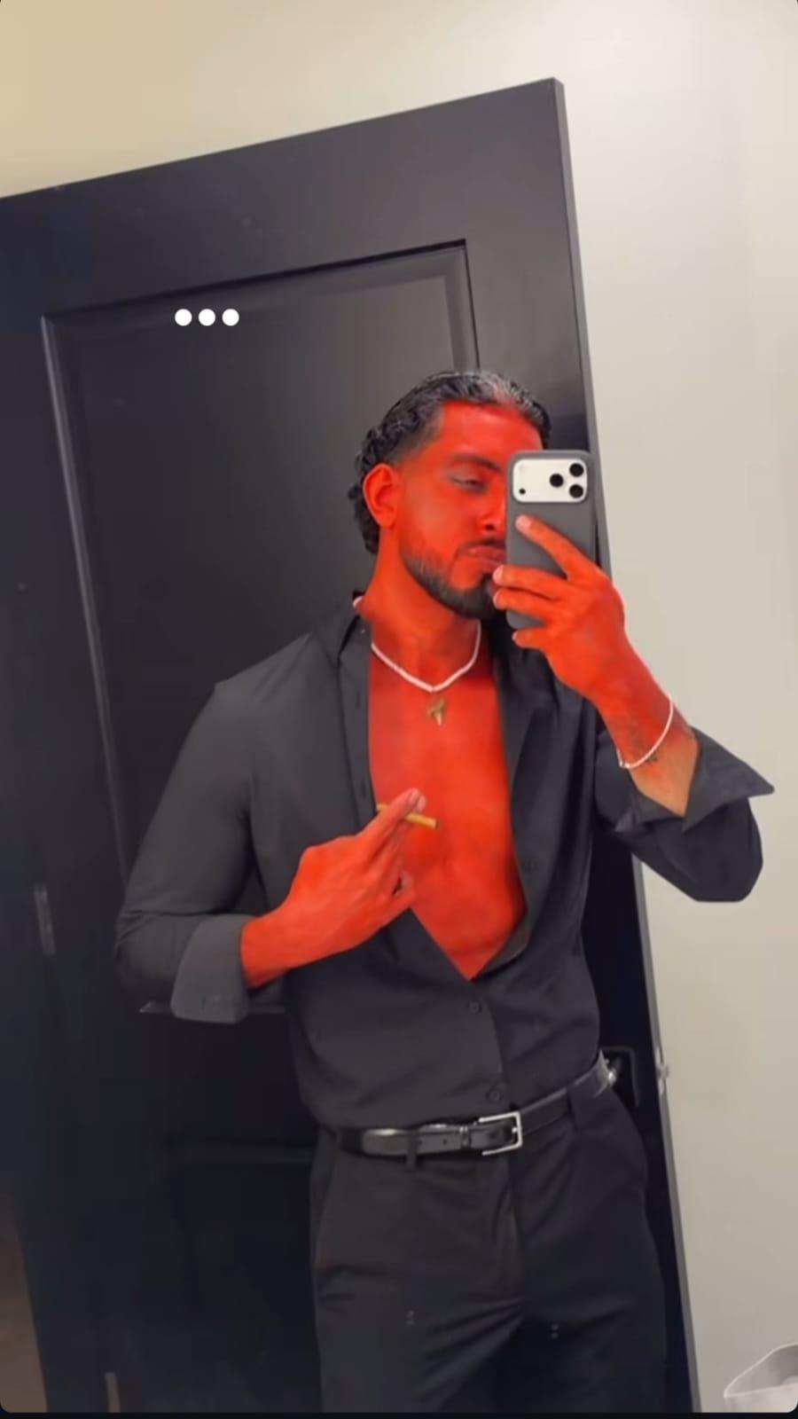 Fancony causa sensación con su disfraz de Halloween en gira por USA