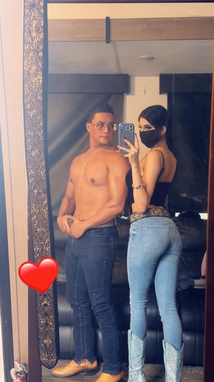 El Charro presume romance con una chica 20 años menor, tras su divorcio con La Mayrita