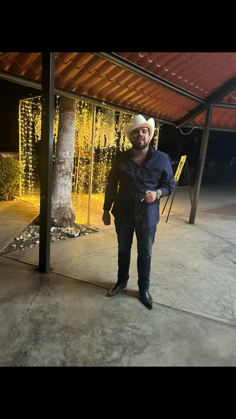 Sicario mata a balazos al influencer El Piturris en su negocio
