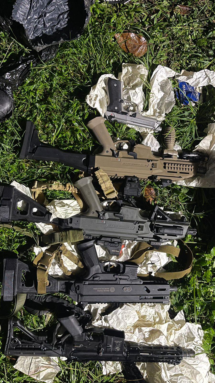 Caen tres hondureños con 56 fardos de cocaína y armas en un contenedor en El Progreso, Yoro