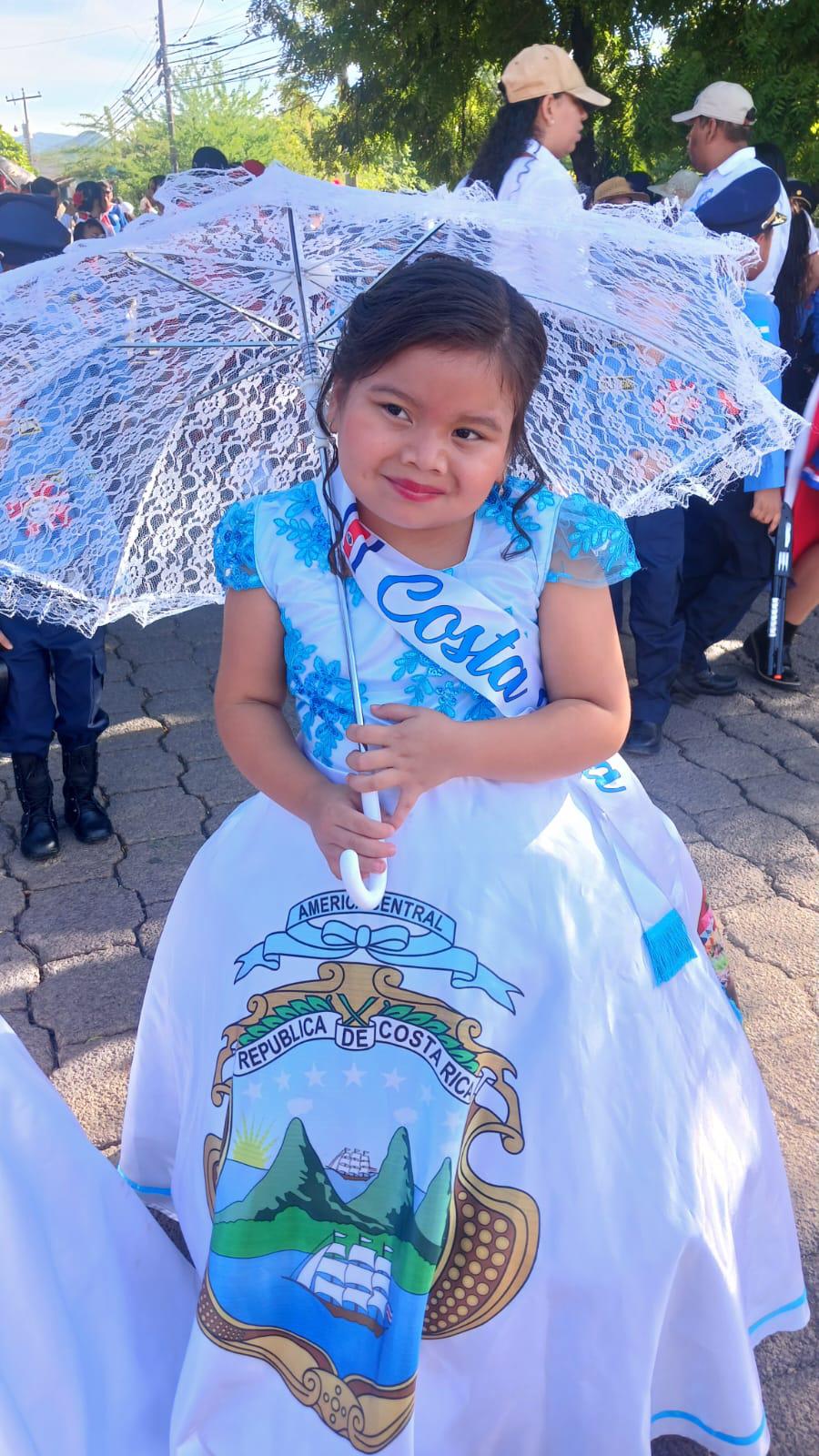 Nacaome: con patriotismo, estudiantes rinden honores a Honduras