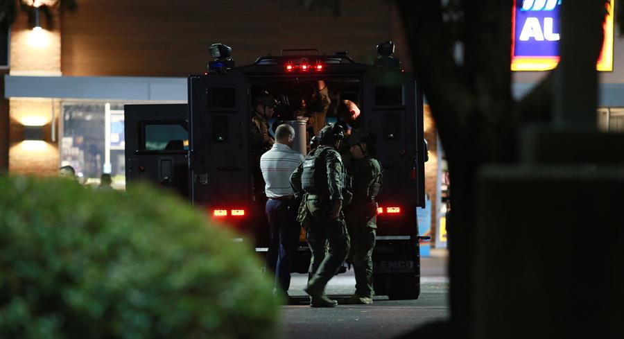 Cinco muertos, entre ellos un Policía, en un tiroteo en Raleigh en EEUU