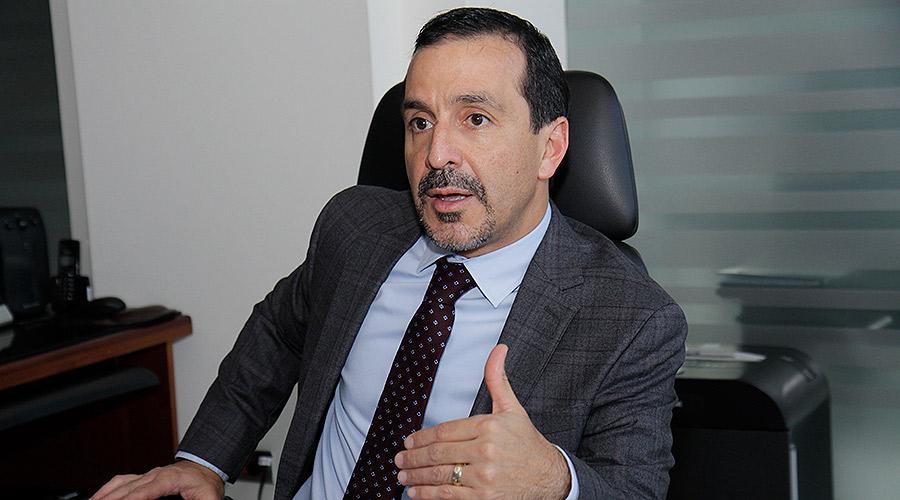 Exfuncionario anuncia precandidatura presidencial por el Partido Nacional