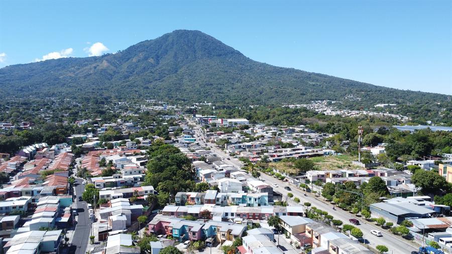 Un sismo de magnitud 6,3 sacude El Salvador y se siente en Guatemala y Nicaragua